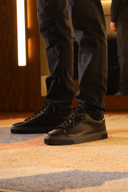 Men's Long-Luxe Black Sneaker