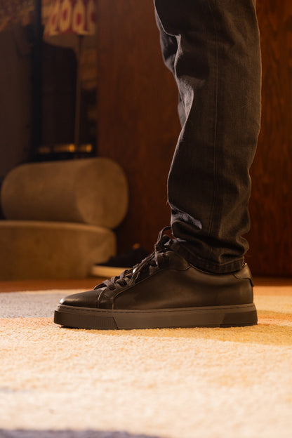 Men's Long-Luxe Black Sneaker