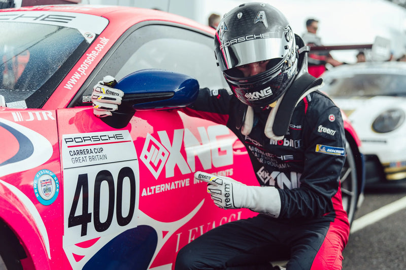 James Wallis wins 400th race in the Porsche Carrera Cup Race